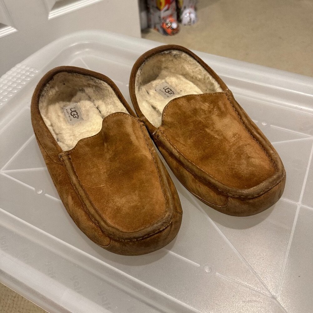 Ugg Slip on Size 10